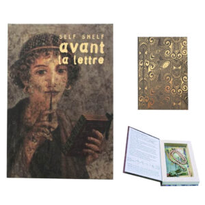 Boekenplank Selfshelf Open Book Avant la lettre vrouw