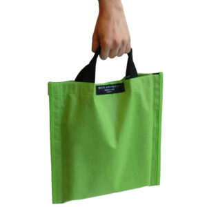 Lunchbag black+blum lime