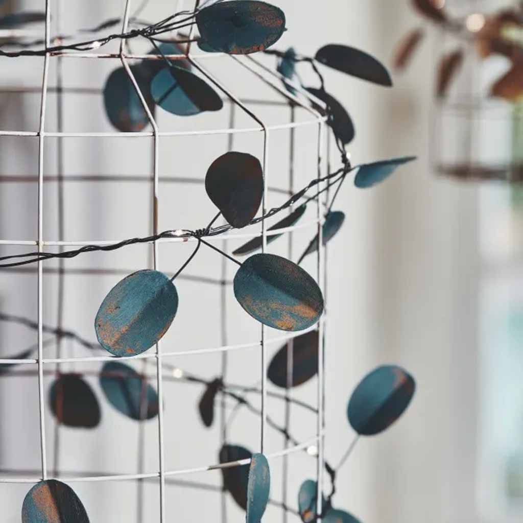 Eucalyptus lichtslinger met 20 warm witte LED lichtjes - Afbeelding 3